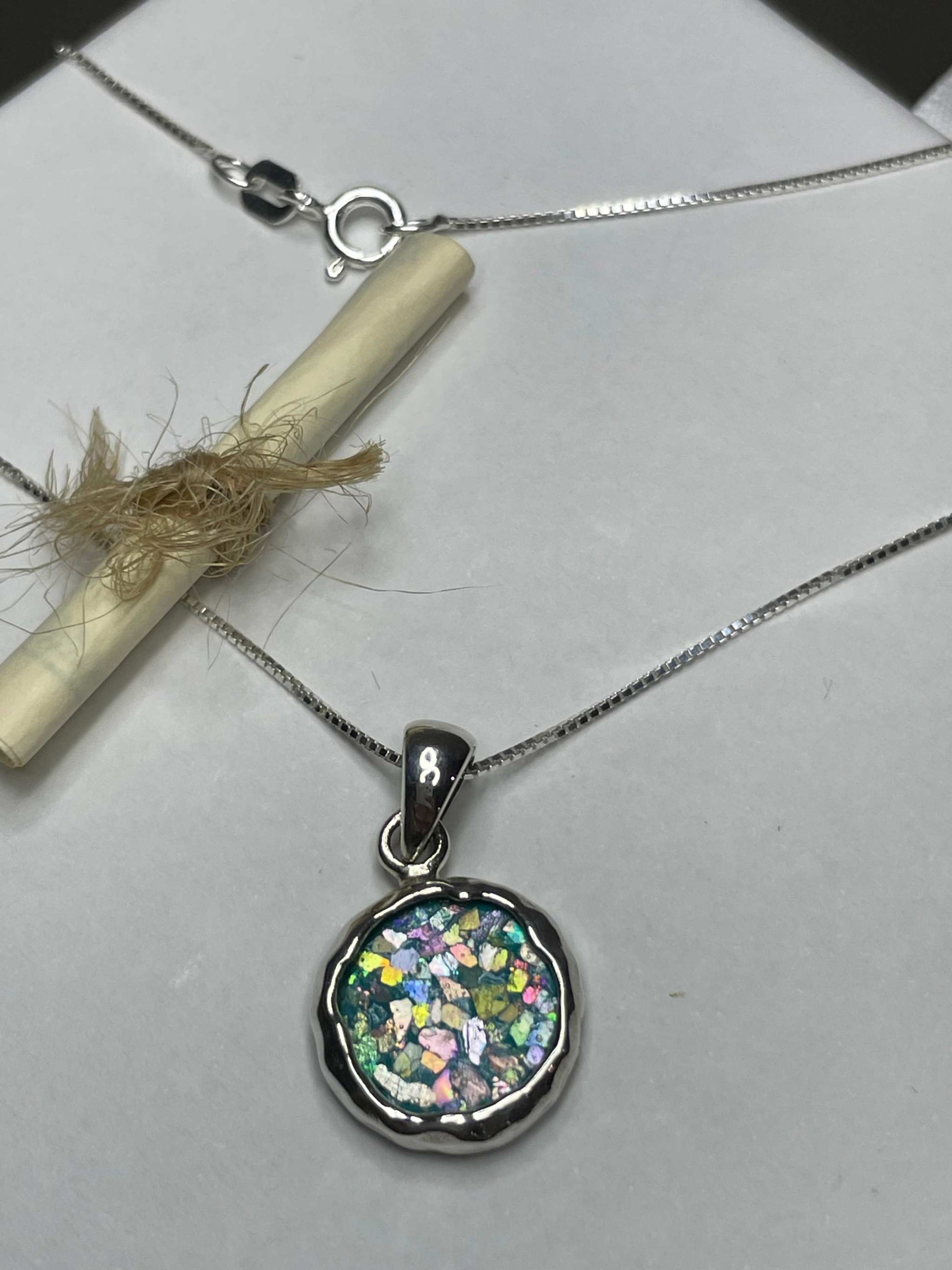 Hammered Edge Roman Glass Necklace - Gravie's