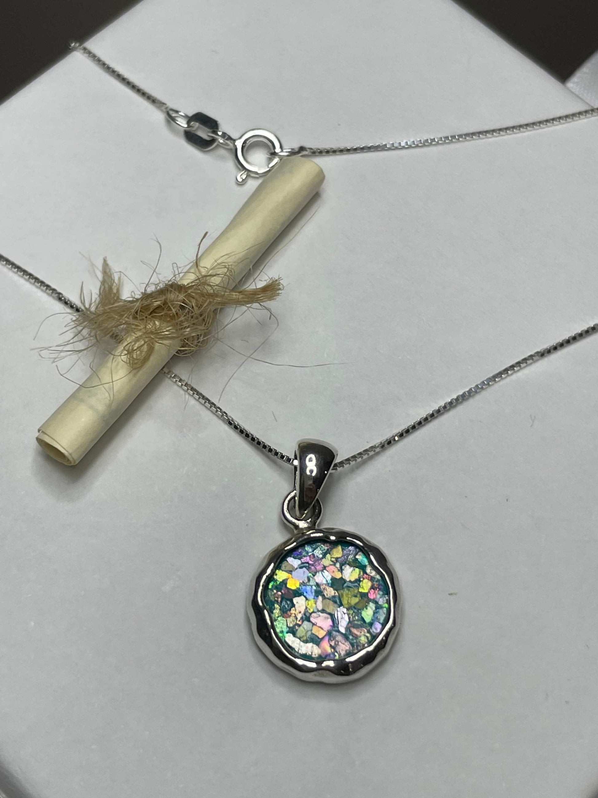 Hammered Edge Roman Glass Necklace - Gravie's