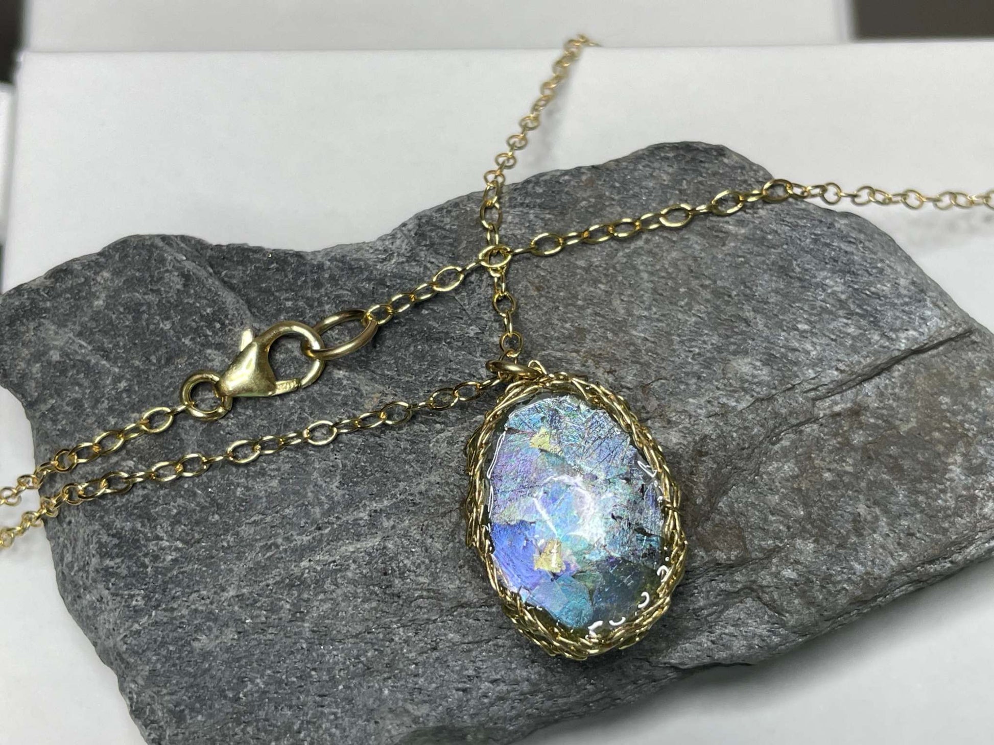 Gold Mesh Roman Glass Necklace - Gravie's