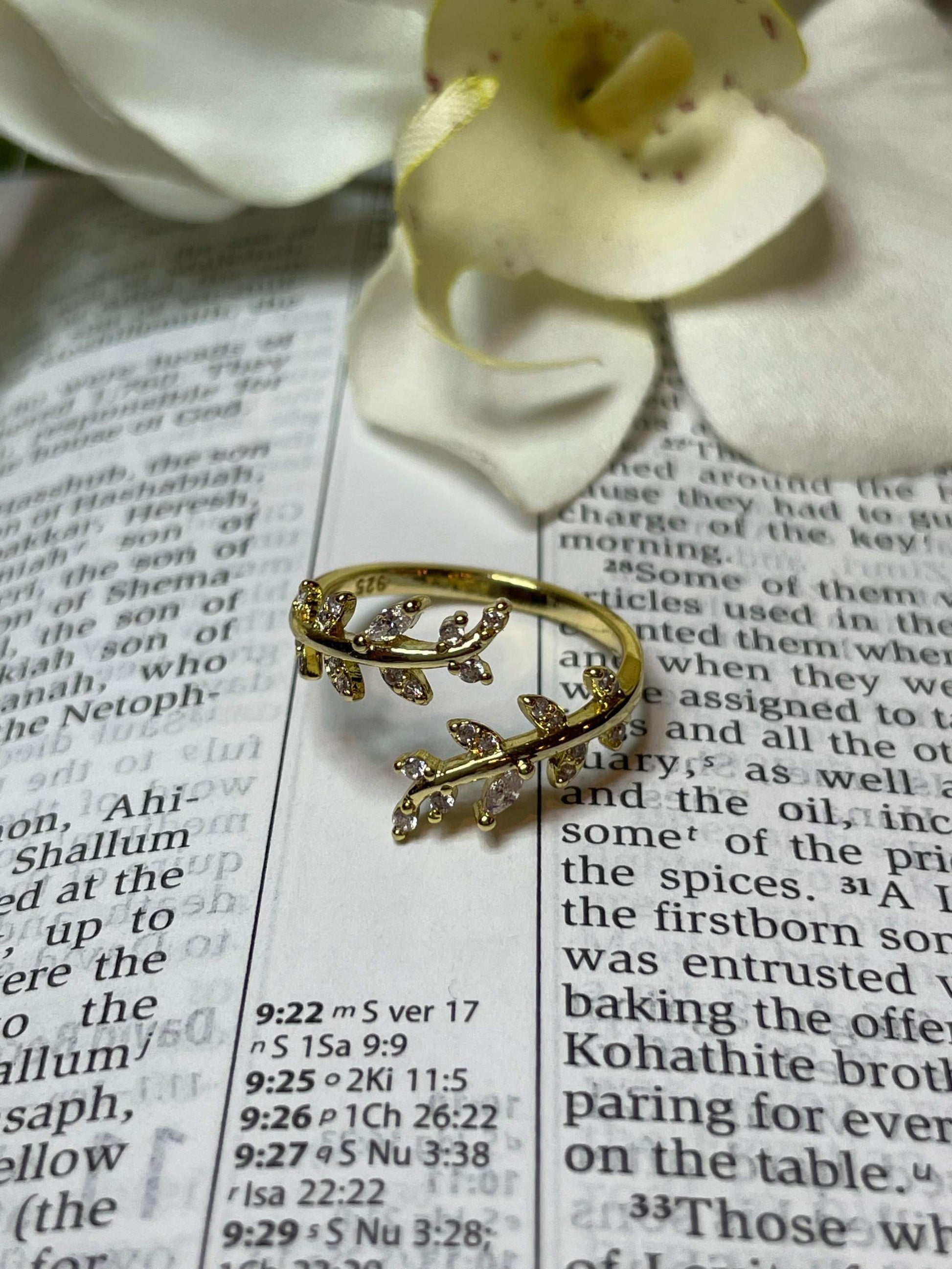 Vine and Branches Adjustable Ring
